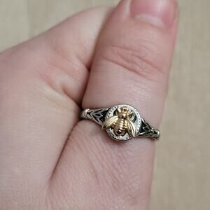Size 8 two-tone silver & gold honey bee ring